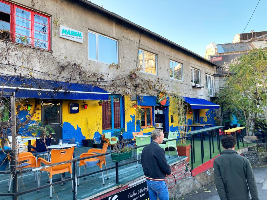 Bars in Cetenska