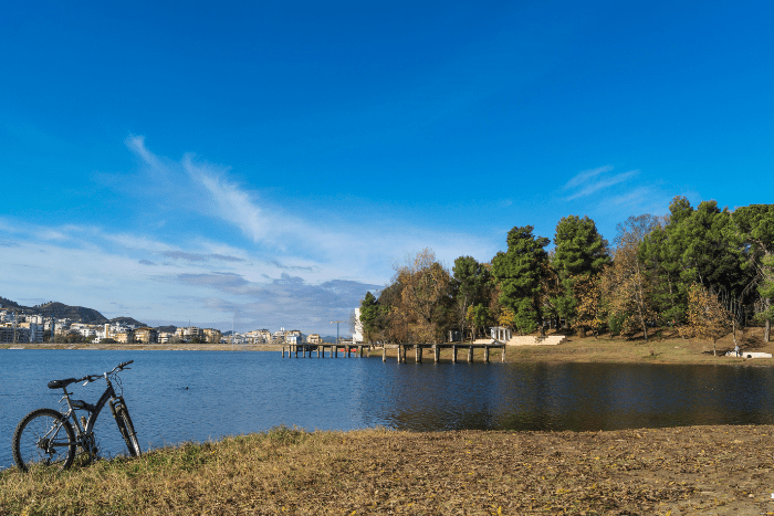Where to stay in Tirana by the lake