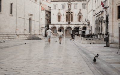 7 Essential Tips for Stress-Free Travel with a Partner